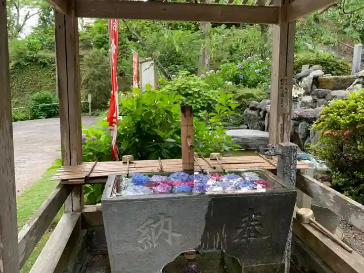 真野寺の手水舎