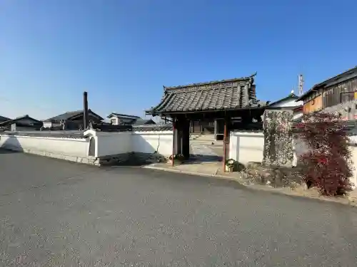西来寺の{uncategorized: "未分類", other: "その他", undefined: "問題あり", building: "その他建物", grave: "お墓", sacred_gate: "鳥居", guardian: "狛犬", statue: "像", buddha: "仏像", history: "歴史", nature: "自然", garden: "庭園", animal: "動物", pagoda: "塔", temizu: "手水舎", mountain_gate: "山門・神門", sanctuary: "本殿・本堂", subordinate: "末社・摂社", art: "芸術", scenery: "景色", jizo: "地蔵", ema: "絵馬", goshuin: "御朱印", omikuji: "おみくじ", items: "授与品その他", amulet: "お守り", goshuincho: "御朱印帳", eats: "食事", festival: "お祭り", votive_dance: "神楽", shichigosan: "七五三参", wedding: "結婚式", experience: "体験その他", initially: "初詣", around: "周辺", anti_infection: "感染症対策"}