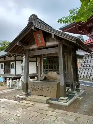慶龍寺の{uncategorized: "未分類", other: "その他", undefined: "問題あり", building: "その他建物", grave: "お墓", sacred_gate: "鳥居", guardian: "狛犬", statue: "像", buddha: "仏像", history: "歴史", nature: "自然", garden: "庭園", animal: "動物", pagoda: "塔", temizu: "手水舎", mountain_gate: "山門・神門", sanctuary: "本殿・本堂", subordinate: "末社・摂社", art: "芸術", scenery: "景色", jizo: "地蔵", ema: "絵馬", goshuin: "御朱印", omikuji: "おみくじ", items: "授与品その他", amulet: "お守り", goshuincho: "御朱印帳", eats: "食事", festival: "お祭り", votive_dance: "神楽", shichigosan: "七五三参", wedding: "結婚式", experience: "体験その他", initially: "初詣", around: "周辺", anti_infection: "感染症対策"}