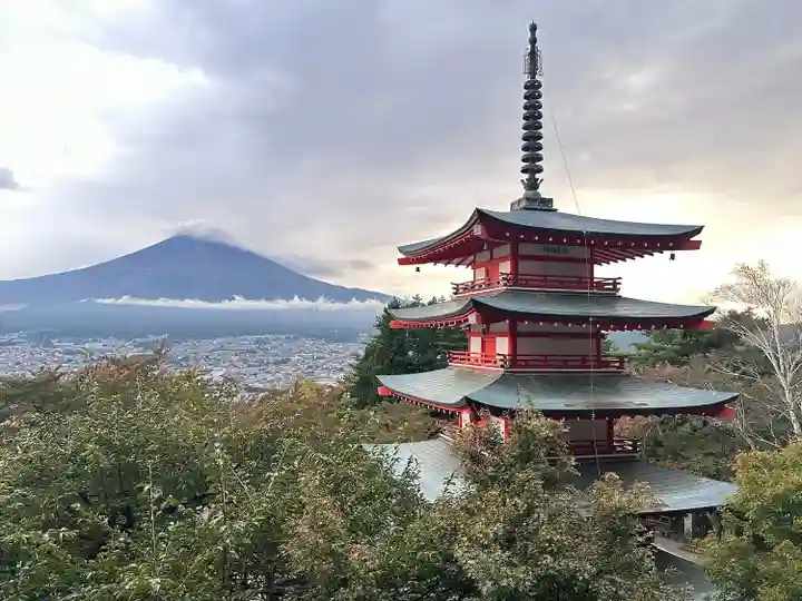 新倉富士浅間神社(山梨県)