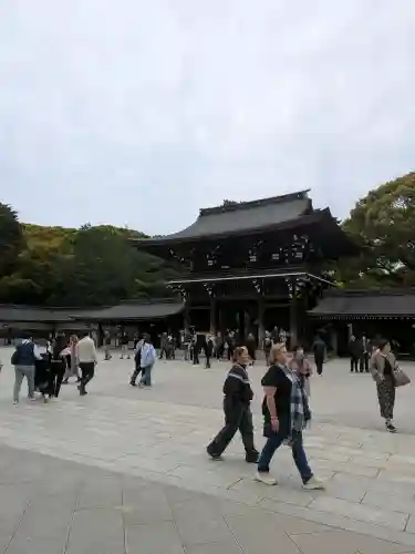 明治神宮の{uncategorized: "未分類", other: "その他", undefined: "問題あり", building: "その他建物", grave: "お墓", sacred_gate: "鳥居", guardian: "狛犬", statue: "像", buddha: "仏像", history: "歴史", nature: "自然", garden: "庭園", animal: "動物", pagoda: "塔", temizu: "手水舎", mountain_gate: "山門・神門", sanctuary: "本殿・本堂", subordinate: "末社・摂社", art: "芸術", scenery: "景色", jizo: "地蔵", ema: "絵馬", goshuin: "御朱印", omikuji: "おみくじ", items: "授与品その他", amulet: "お守り", goshuincho: "御朱印帳", eats: "食事", festival: "お祭り", votive_dance: "神楽", shichigosan: "七五三参", wedding: "結婚式", experience: "体験その他", initially: "初詣", around: "周辺", anti_infection: "感染症対策"}