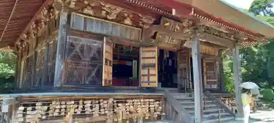 目の霊山　油山寺の本殿・本堂