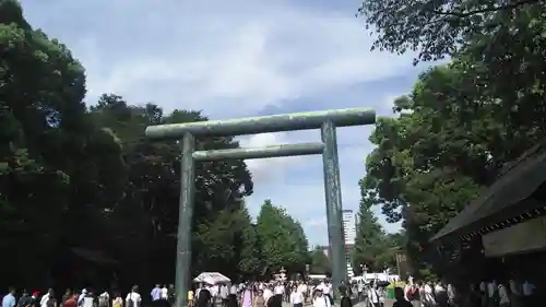 靖國神社の鳥居