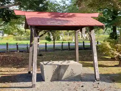 美国神社の手水舎