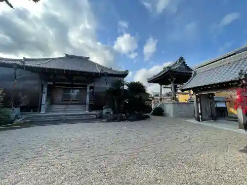真福寺の{uncategorized: "未分類", other: "その他", undefined: "問題あり", building: "その他建物", grave: "お墓", sacred_gate: "鳥居", guardian: "狛犬", statue: "像", buddha: "仏像", history: "歴史", nature: "自然", garden: "庭園", animal: "動物", pagoda: "塔", temizu: "手水舎", mountain_gate: "山門・神門", sanctuary: "本殿・本堂", subordinate: "末社・摂社", art: "芸術", scenery: "景色", jizo: "地蔵", ema: "絵馬", goshuin: "御朱印", omikuji: "おみくじ", items: "授与品その他", amulet: "お守り", goshuincho: "御朱印帳", eats: "食事", festival: "お祭り", votive_dance: "神楽", shichigosan: "七五三参", wedding: "結婚式", experience: "体験その他", initially: "初詣", around: "周辺", anti_infection: "感染症対策"}
