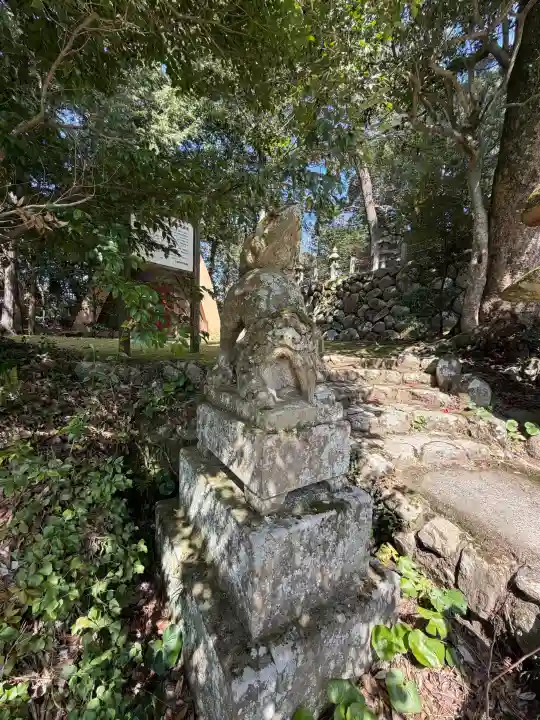 玉作湯神社の{uncategorized: "未分類", other: "その他", undefined: "問題あり", building: "その他建物", grave: "お墓", sacred_gate: "鳥居", guardian: "狛犬", statue: "像", buddha: "仏像", history: "歴史", nature: "自然", garden: "庭園", animal: "動物", pagoda: "塔", temizu: "手水舎", mountain_gate: "山門・神門", sanctuary: "本殿・本堂", subordinate: "末社・摂社", art: "芸術", scenery: "景色", jizo: "地蔵", ema: "絵馬", goshuin: "御朱印", omikuji: "おみくじ", items: "授与品その他", amulet: "お守り", goshuincho: "御朱印帳", eats: "食事", festival: "お祭り", votive_dance: "神楽", shichigosan: "七五三参", wedding: "結婚式", experience: "体験その他", initially: "初詣", around: "周辺", anti_infection: "感染症対策"}