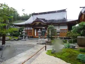 満願寺の本殿・本堂