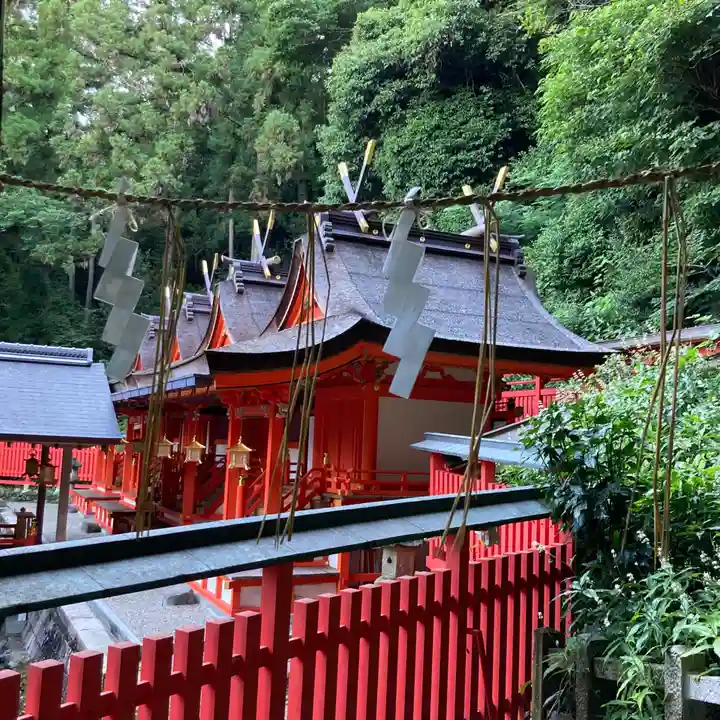 枚岡神社の末社・摂社
