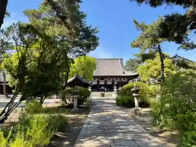 鶴林寺の本殿・本堂