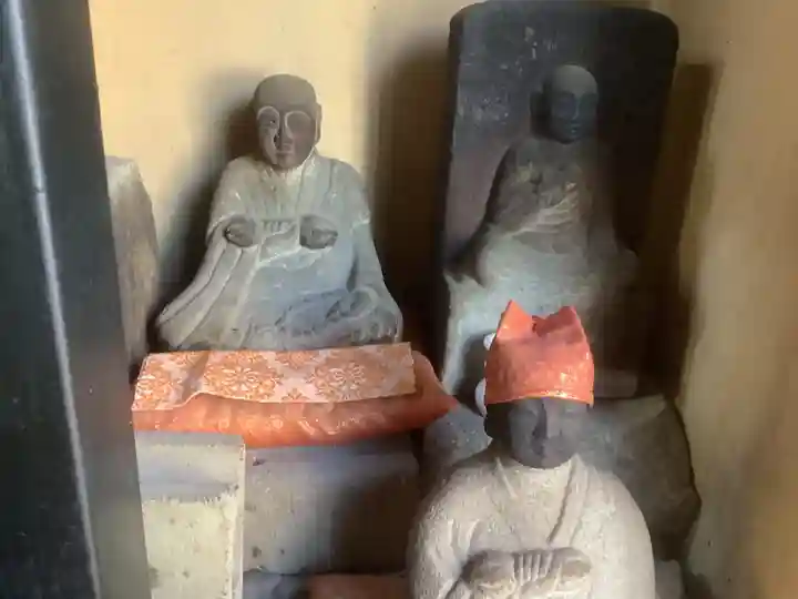 尼ヶ坂地蔵堂の地蔵