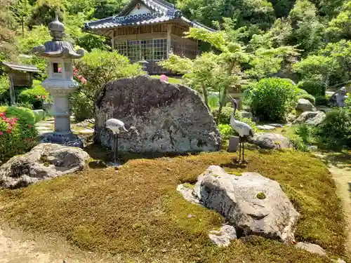 達身寺の庭園