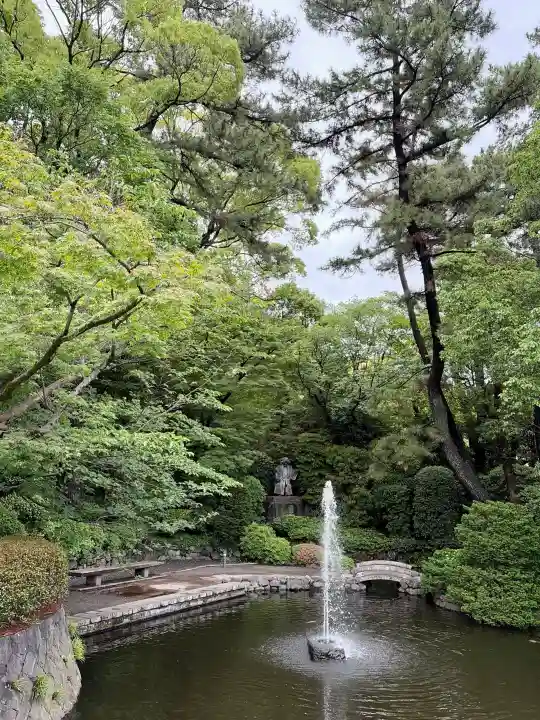 寒川神社の{uncategorized: "未分類", other: "その他", undefined: "問題あり", building: "その他建物", grave: "お墓", sacred_gate: "鳥居", guardian: "狛犬", statue: "像", buddha: "仏像", history: "歴史", nature: "自然", garden: "庭園", animal: "動物", pagoda: "塔", temizu: "手水舎", mountain_gate: "山門・神門", sanctuary: "本殿・本堂", subordinate: "末社・摂社", art: "芸術", scenery: "景色", jizo: "地蔵", ema: "絵馬", goshuin: "御朱印", omikuji: "おみくじ", items: "授与品その他", amulet: "お守り", goshuincho: "御朱印帳", eats: "食事", festival: "お祭り", votive_dance: "神楽", shichigosan: "七五三参", wedding: "結婚式", experience: "体験その他", initially: "初詣", around: "周辺", anti_infection: "感染症対策"}