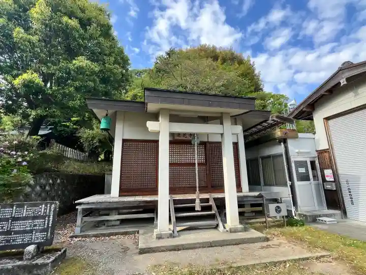 蓮花寺の{uncategorized: "未分類", other: "その他", undefined: "問題あり", building: "その他建物", grave: "お墓", sacred_gate: "鳥居", guardian: "狛犬", statue: "像", buddha: "仏像", history: "歴史", nature: "自然", garden: "庭園", animal: "動物", pagoda: "塔", temizu: "手水舎", mountain_gate: "山門・神門", sanctuary: "本殿・本堂", subordinate: "末社・摂社", art: "芸術", scenery: "景色", jizo: "地蔵", ema: "絵馬", goshuin: "御朱印", omikuji: "おみくじ", items: "授与品その他", amulet: "お守り", goshuincho: "御朱印帳", eats: "食事", festival: "お祭り", votive_dance: "神楽", shichigosan: "七五三参", wedding: "結婚式", experience: "体験その他", initially: "初詣", around: "周辺", anti_infection: "感染症対策"}