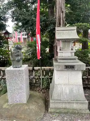 亀ケ池八幡宮の末社・摂社