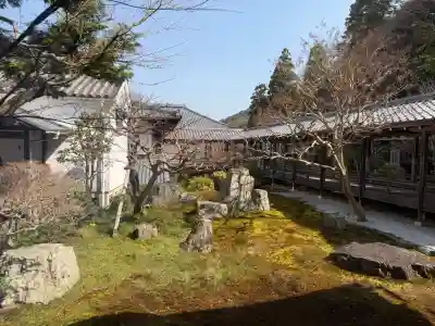 南禅寺の{uncategorized: "未分類", other: "その他", undefined: "問題あり", building: "その他建物", grave: "お墓", sacred_gate: "鳥居", guardian: "狛犬", statue: "像", buddha: "仏像", history: "歴史", nature: "自然", garden: "庭園", animal: "動物", pagoda: "塔", temizu: "手水舎", mountain_gate: "山門・神門", sanctuary: "本殿・本堂", subordinate: "末社・摂社", art: "芸術", scenery: "景色", jizo: "地蔵", ema: "絵馬", goshuin: "御朱印", omikuji: "おみくじ", items: "授与品その他", amulet: "お守り", goshuincho: "御朱印帳", eats: "食事", festival: "お祭り", votive_dance: "神楽", shichigosan: "七五三参", wedding: "結婚式", experience: "体験その他", initially: "初詣", around: "周辺", anti_infection: "感染症対策"}