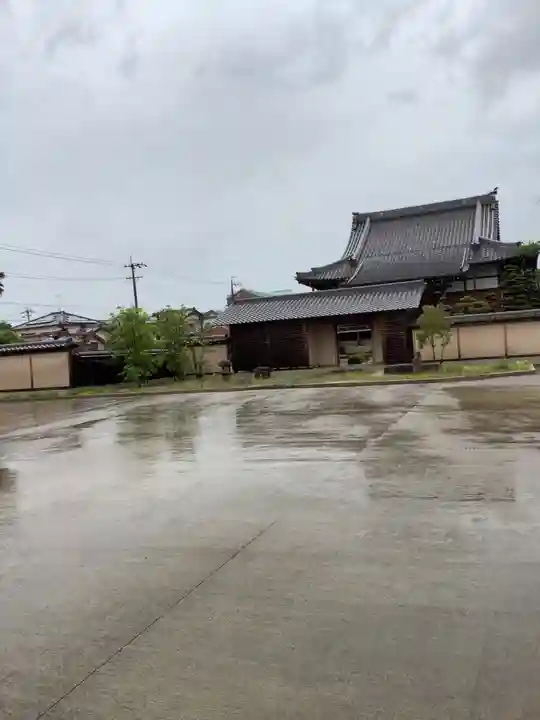 覚成寺の山門・神門