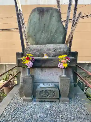 経王寺の{uncategorized: "未分類", other: "その他", undefined: "問題あり", building: "その他建物", grave: "お墓", sacred_gate: "鳥居", guardian: "狛犬", statue: "像", buddha: "仏像", history: "歴史", nature: "自然", garden: "庭園", animal: "動物", pagoda: "塔", temizu: "手水舎", mountain_gate: "山門・神門", sanctuary: "本殿・本堂", subordinate: "末社・摂社", art: "芸術", scenery: "景色", jizo: "地蔵", ema: "絵馬", goshuin: "御朱印", omikuji: "おみくじ", items: "授与品その他", amulet: "お守り", goshuincho: "御朱印帳", eats: "食事", festival: "お祭り", votive_dance: "神楽", shichigosan: "七五三参", wedding: "結婚式", experience: "体験その他", initially: "初詣", around: "周辺", anti_infection: "感染症対策"}