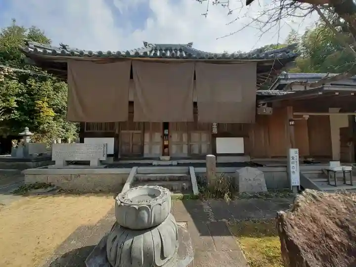 梅岩寺の{uncategorized: "未分類", other: "その他", undefined: "問題あり", building: "その他建物", grave: "お墓", sacred_gate: "鳥居", guardian: "狛犬", statue: "像", buddha: "仏像", history: "歴史", nature: "自然", garden: "庭園", animal: "動物", pagoda: "塔", temizu: "手水舎", mountain_gate: "山門・神門", sanctuary: "本殿・本堂", subordinate: "末社・摂社", art: "芸術", scenery: "景色", jizo: "地蔵", ema: "絵馬", goshuin: "御朱印", omikuji: "おみくじ", items: "授与品その他", amulet: "お守り", goshuincho: "御朱印帳", eats: "食事", festival: "お祭り", votive_dance: "神楽", shichigosan: "七五三参", wedding: "結婚式", experience: "体験その他", initially: "初詣", around: "周辺", anti_infection: "感染症対策"}