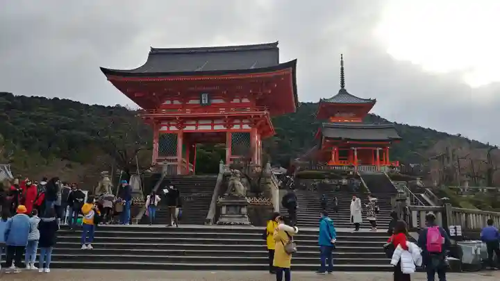 清水寺の山門・神門