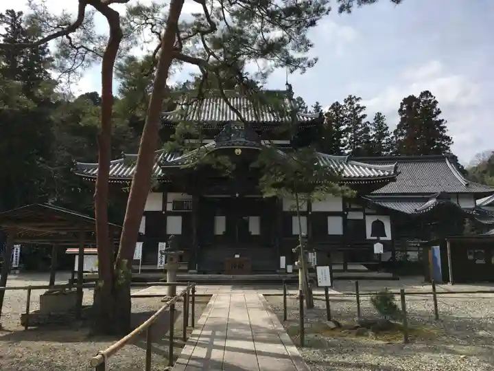 誕生寺の本殿・本堂