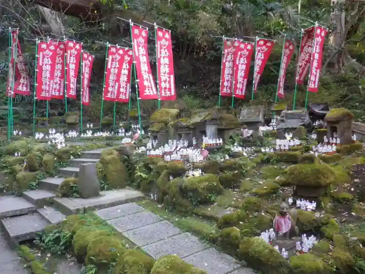 佐助稲荷神社の末社・摂社