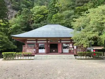 鳳来寺の本殿・本堂