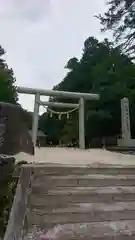 比沼麻奈為神社の鳥居