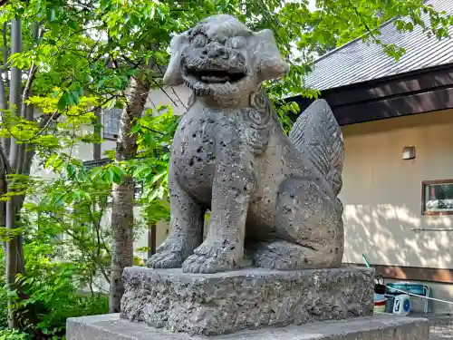 鷹栖神社の狛犬