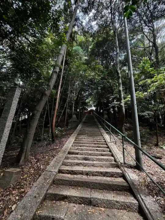 和爾下神社の{uncategorized: "未分類", other: "その他", undefined: "問題あり", building: "その他建物", grave: "お墓", sacred_gate: "鳥居", guardian: "狛犬", statue: "像", buddha: "仏像", history: "歴史", nature: "自然", garden: "庭園", animal: "動物", pagoda: "塔", temizu: "手水舎", mountain_gate: "山門・神門", sanctuary: "本殿・本堂", subordinate: "末社・摂社", art: "芸術", scenery: "景色", jizo: "地蔵", ema: "絵馬", goshuin: "御朱印", omikuji: "おみくじ", items: "授与品その他", amulet: "お守り", goshuincho: "御朱印帳", eats: "食事", festival: "お祭り", votive_dance: "神楽", shichigosan: "七五三参", wedding: "結婚式", experience: "体験その他", initially: "初詣", around: "周辺", anti_infection: "感染症対策"}
