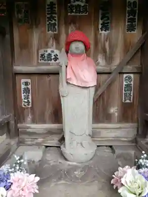 地蔵堂(交通安全地蔵尊)の地蔵