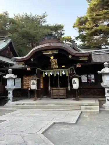 艮神社の{uncategorized: "未分類", other: "その他", undefined: "問題あり", building: "その他建物", grave: "お墓", sacred_gate: "鳥居", guardian: "狛犬", statue: "像", buddha: "仏像", history: "歴史", nature: "自然", garden: "庭園", animal: "動物", pagoda: "塔", temizu: "手水舎", mountain_gate: "山門・神門", sanctuary: "本殿・本堂", subordinate: "末社・摂社", art: "芸術", scenery: "景色", jizo: "地蔵", ema: "絵馬", goshuin: "御朱印", omikuji: "おみくじ", items: "授与品その他", amulet: "お守り", goshuincho: "御朱印帳", eats: "食事", festival: "お祭り", votive_dance: "神楽", shichigosan: "七五三参", wedding: "結婚式", experience: "体験その他", initially: "初詣", around: "周辺", anti_infection: "感染症対策"}