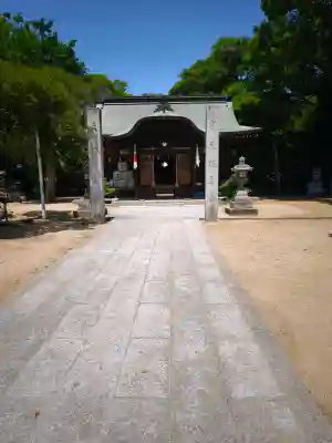 平石井神社の{uncategorized: "未分類", other: "その他", undefined: "問題あり", building: "その他建物", grave: "お墓", sacred_gate: "鳥居", guardian: "狛犬", statue: "像", buddha: "仏像", history: "歴史", nature: "自然", garden: "庭園", animal: "動物", pagoda: "塔", temizu: "手水舎", mountain_gate: "山門・神門", sanctuary: "本殿・本堂", subordinate: "末社・摂社", art: "芸術", scenery: "景色", jizo: "地蔵", ema: "絵馬", goshuin: "御朱印", omikuji: "おみくじ", items: "授与品その他", amulet: "お守り", goshuincho: "御朱印帳", eats: "食事", festival: "お祭り", votive_dance: "神楽", shichigosan: "七五三参", wedding: "結婚式", experience: "体験その他", initially: "初詣", around: "周辺", anti_infection: "感染症対策"}