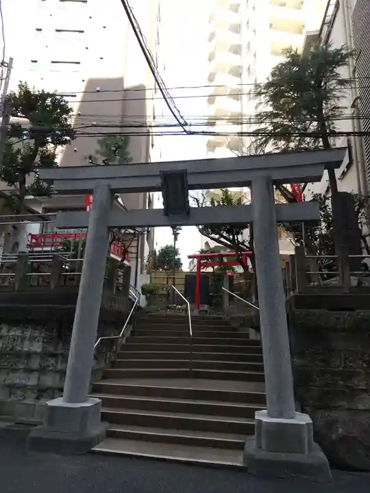 妻戀神社の鳥居