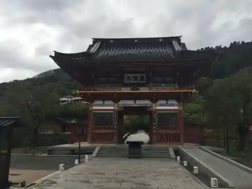 勝尾寺の山門・神門