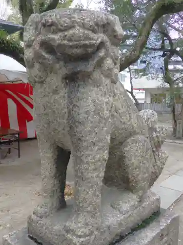 素盞烏尊神社の狛犬