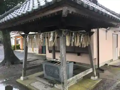 夷隅神社の手水舎