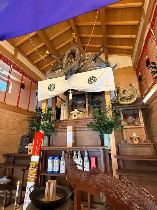 中島黒體龍王大神社の{uncategorized: "未分類", other: "その他", undefined: "問題あり", building: "その他建物", grave: "お墓", sacred_gate: "鳥居", guardian: "狛犬", statue: "像", buddha: "仏像", history: "歴史", nature: "自然", garden: "庭園", animal: "動物", pagoda: "塔", temizu: "手水舎", mountain_gate: "山門・神門", sanctuary: "本殿・本堂", subordinate: "末社・摂社", art: "芸術", scenery: "景色", jizo: "地蔵", ema: "絵馬", goshuin: "御朱印", omikuji: "おみくじ", items: "授与品その他", amulet: "お守り", goshuincho: "御朱印帳", eats: "食事", festival: "お祭り", votive_dance: "神楽", shichigosan: "七五三参", wedding: "結婚式", experience: "体験その他", initially: "初詣", around: "周辺", anti_infection: "感染症対策"}