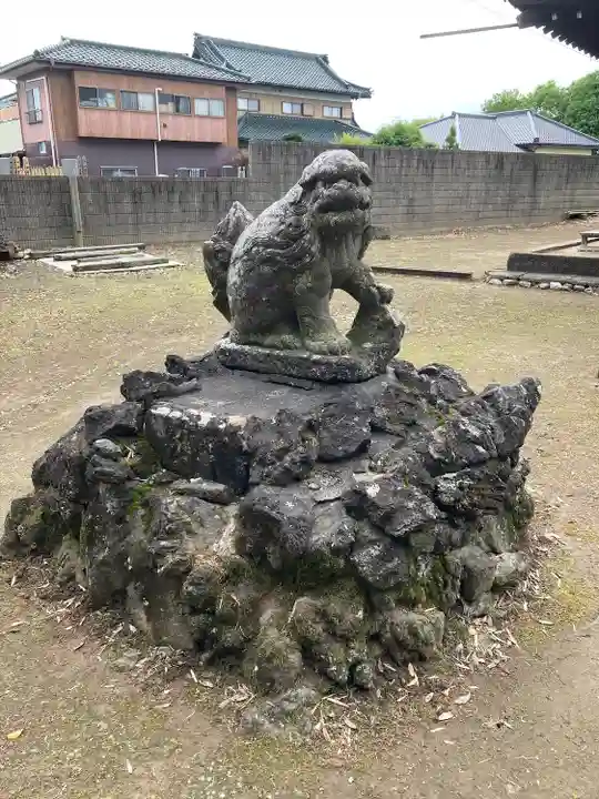 青毛五柱神社の狛犬