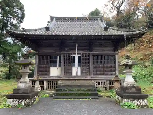 八幡神社の本殿・本堂