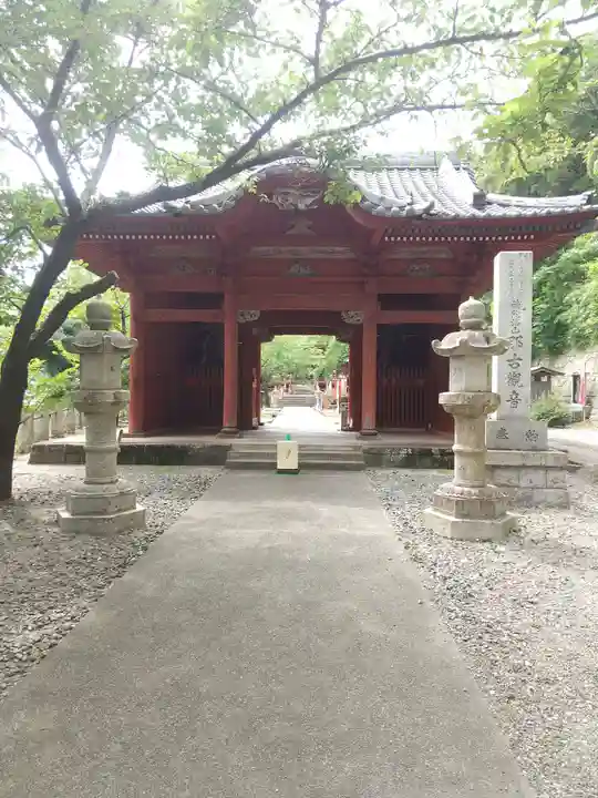 那古寺の山門・神門