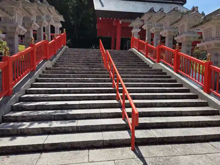 宝徳山稲荷大社(新潟県)