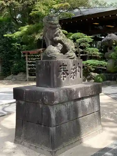 越ヶ谷久伊豆神社の狛犬