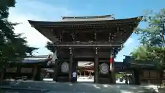 寒川神社の山門