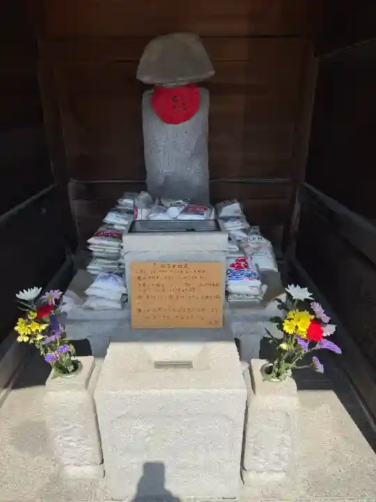 寳塔寺の{uncategorized: "未分類", other: "その他", undefined: "問題あり", building: "その他建物", grave: "お墓", sacred_gate: "鳥居", guardian: "狛犬", statue: "像", buddha: "仏像", history: "歴史", nature: "自然", garden: "庭園", animal: "動物", pagoda: "塔", temizu: "手水舎", mountain_gate: "山門・神門", sanctuary: "本殿・本堂", subordinate: "末社・摂社", art: "芸術", scenery: "景色", jizo: "地蔵", ema: "絵馬", goshuin: "御朱印", omikuji: "おみくじ", items: "授与品その他", amulet: "お守り", goshuincho: "御朱印帳", eats: "食事", festival: "お祭り", votive_dance: "神楽", shichigosan: "七五三参", wedding: "結婚式", experience: "体験その他", initially: "初詣", around: "周辺", anti_infection: "感染症対策"}