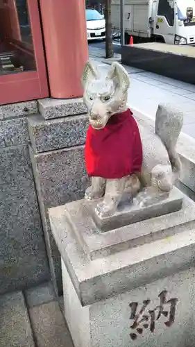 明治座稲荷神社の狛犬