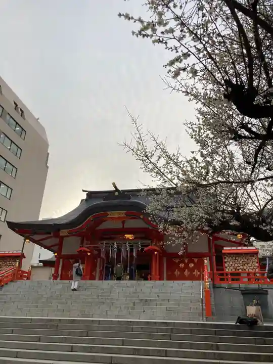 花園神社の本殿・本堂