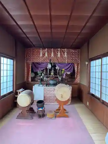 明神池稲荷神社の{uncategorized: "未分類", other: "その他", undefined: "問題あり", building: "その他建物", grave: "お墓", sacred_gate: "鳥居", guardian: "狛犬", statue: "像", buddha: "仏像", history: "歴史", nature: "自然", garden: "庭園", animal: "動物", pagoda: "塔", temizu: "手水舎", mountain_gate: "山門・神門", sanctuary: "本殿・本堂", subordinate: "末社・摂社", art: "芸術", scenery: "景色", jizo: "地蔵", ema: "絵馬", goshuin: "御朱印", omikuji: "おみくじ", items: "授与品その他", amulet: "お守り", goshuincho: "御朱印帳", eats: "食事", festival: "お祭り", votive_dance: "神楽", shichigosan: "七五三参", wedding: "結婚式", experience: "体験その他", initially: "初詣", around: "周辺", anti_infection: "感染症対策"}