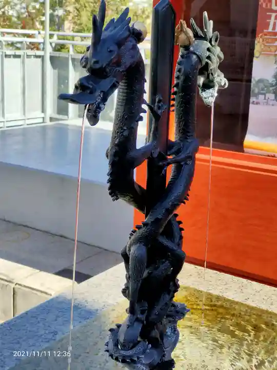 成田山横浜別院延命院の手水舎