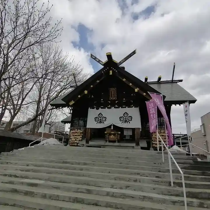 札幌諏訪神社の本殿・本堂