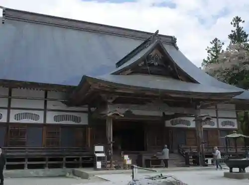 中尊寺の本殿・本堂